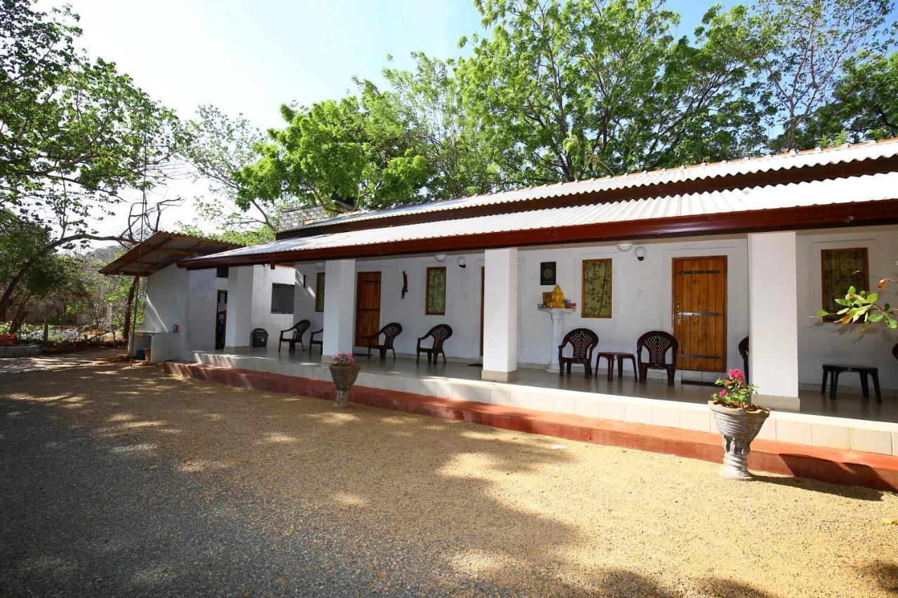 Hotel Amadi Rest Kataragama Zewnętrze zdjęcie